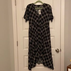 NWT Torrid 0 Midi Dress
